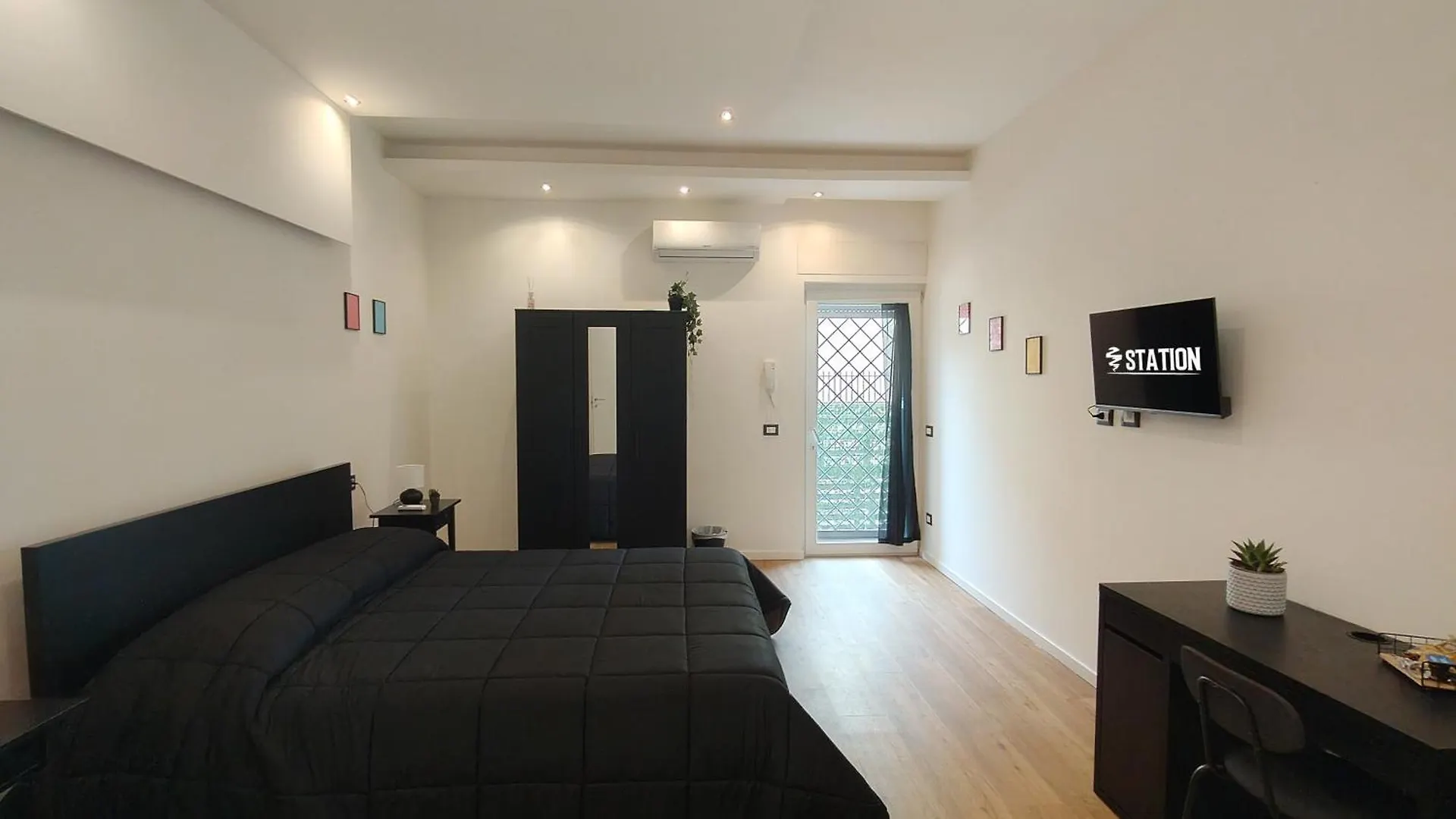 Zzzstation Rooms Rom